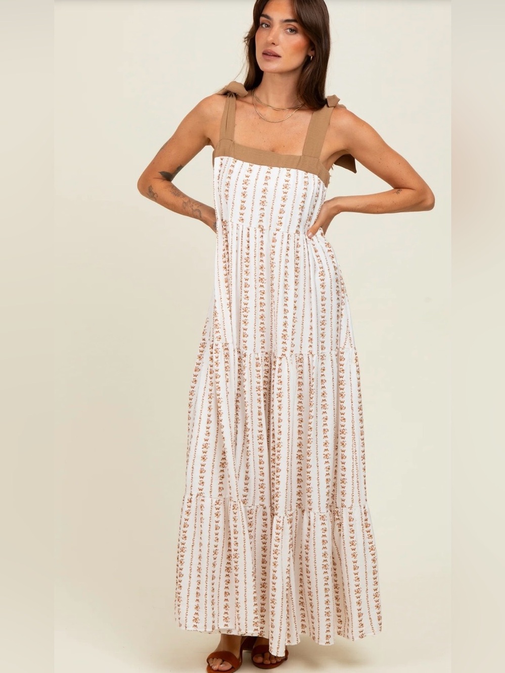 Tiered floral Maxi Dress